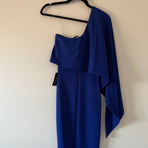 BRAND NEW 🏷 One Shoulder Midi Dress - Picture 4 of 4